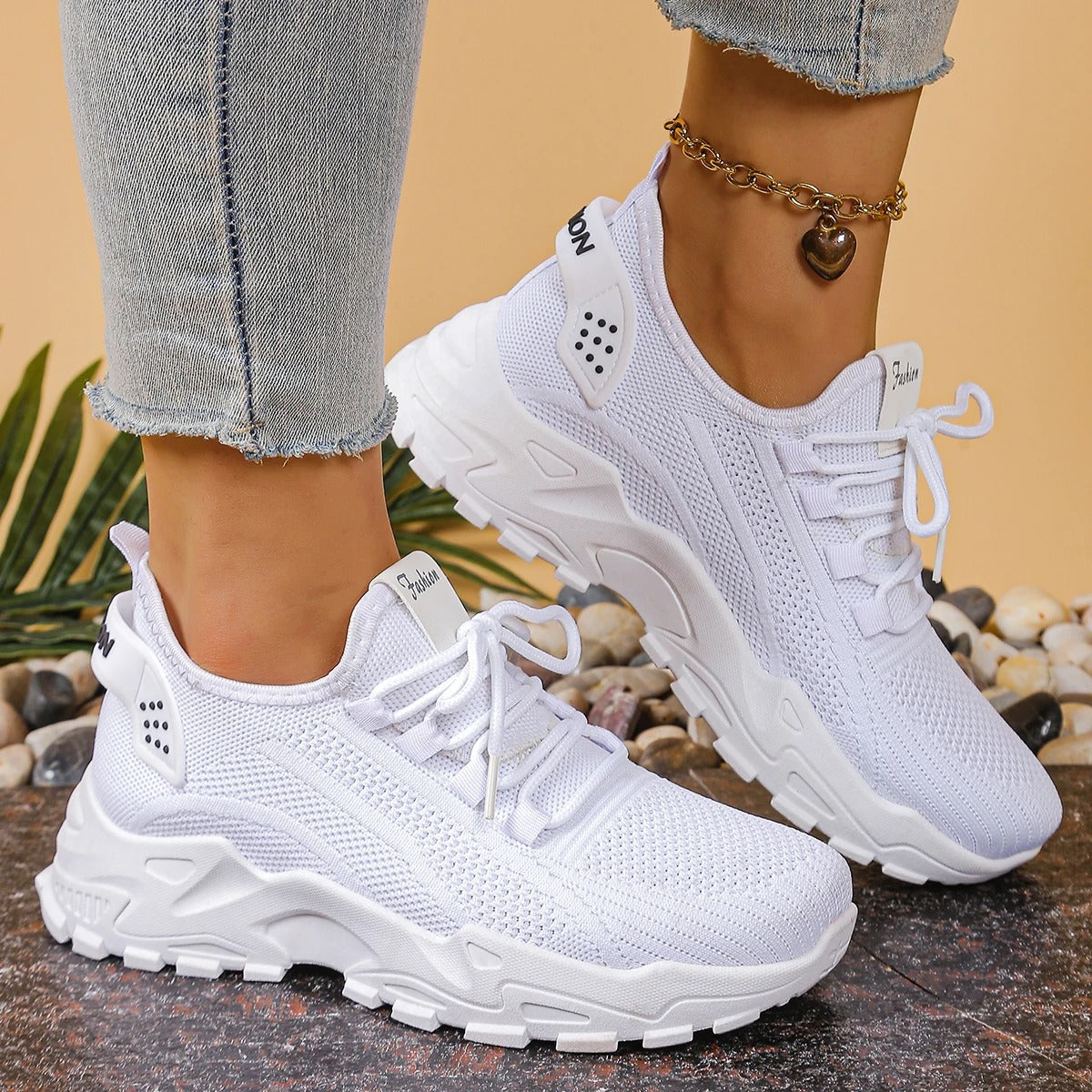 Breathable 2025 Women’s Casual Mesh Sports Shoes – Stylish & Versatile.